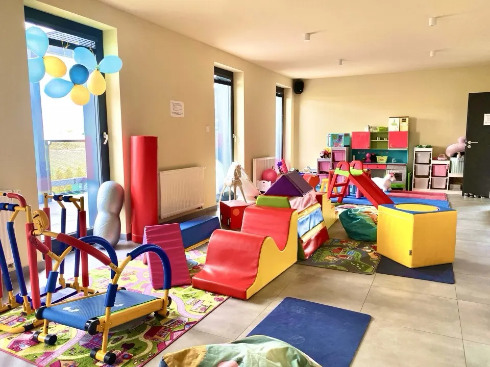 Detský kútik vo vnútri s mäkkými hracími prvkami